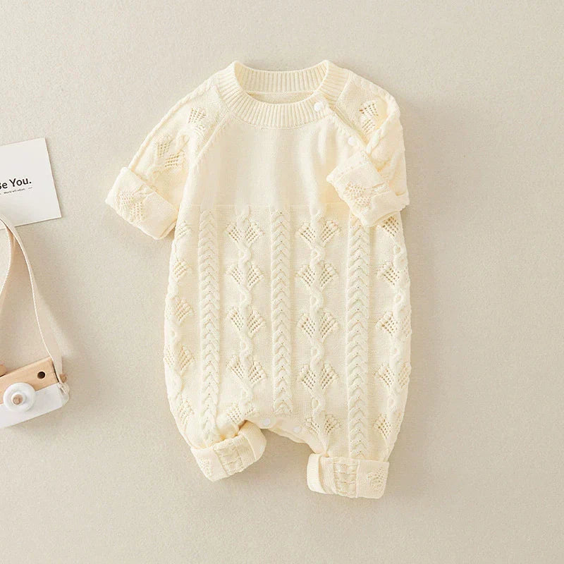 Macacão Infantil Bege de Tricô