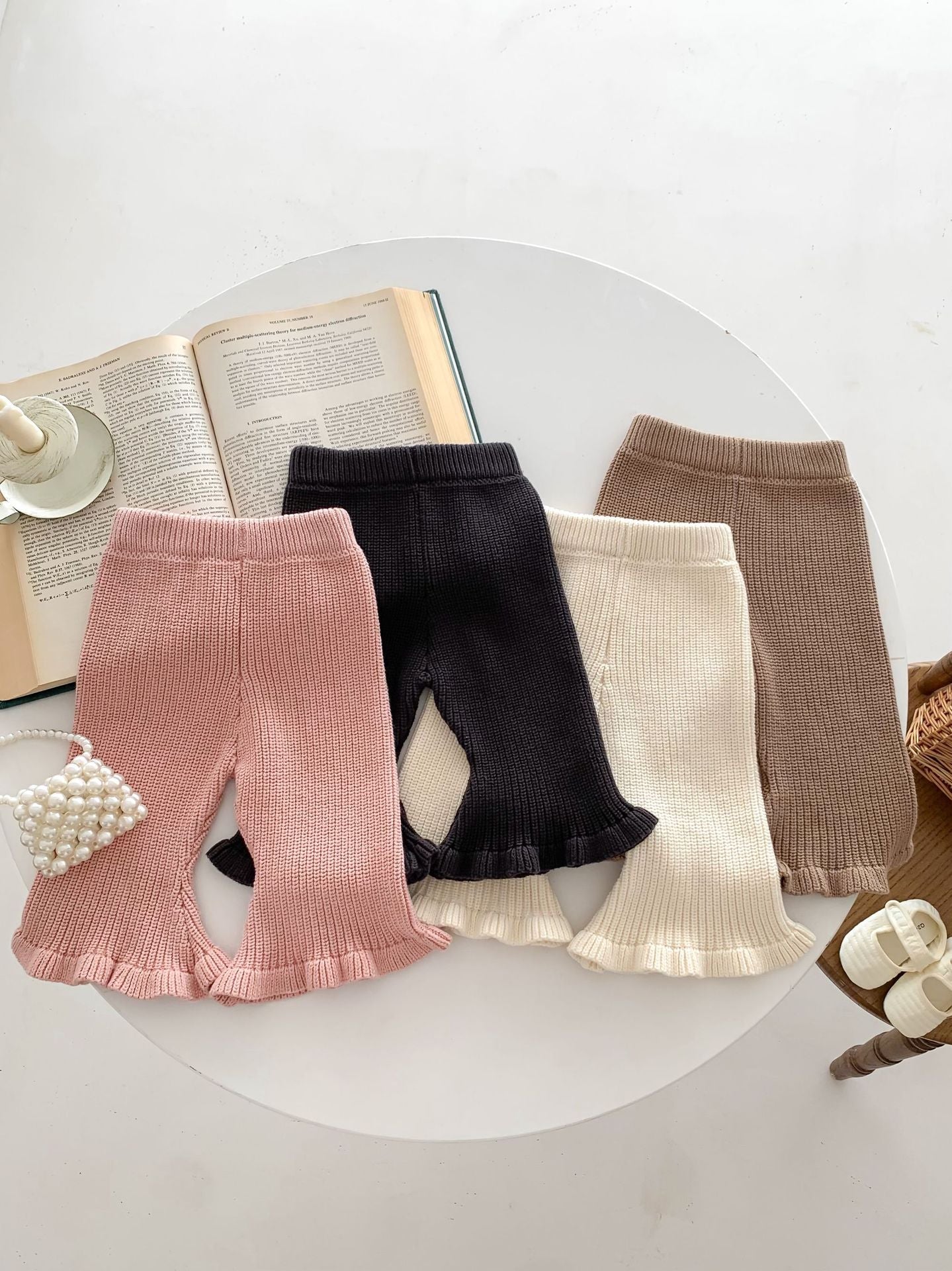 Calça Infantil de Tricô Pantalona - BABYLIFEBabyLifeBABYLIFEPretoCalça Infantil de Tricô Pantalona0 - 3 Meses