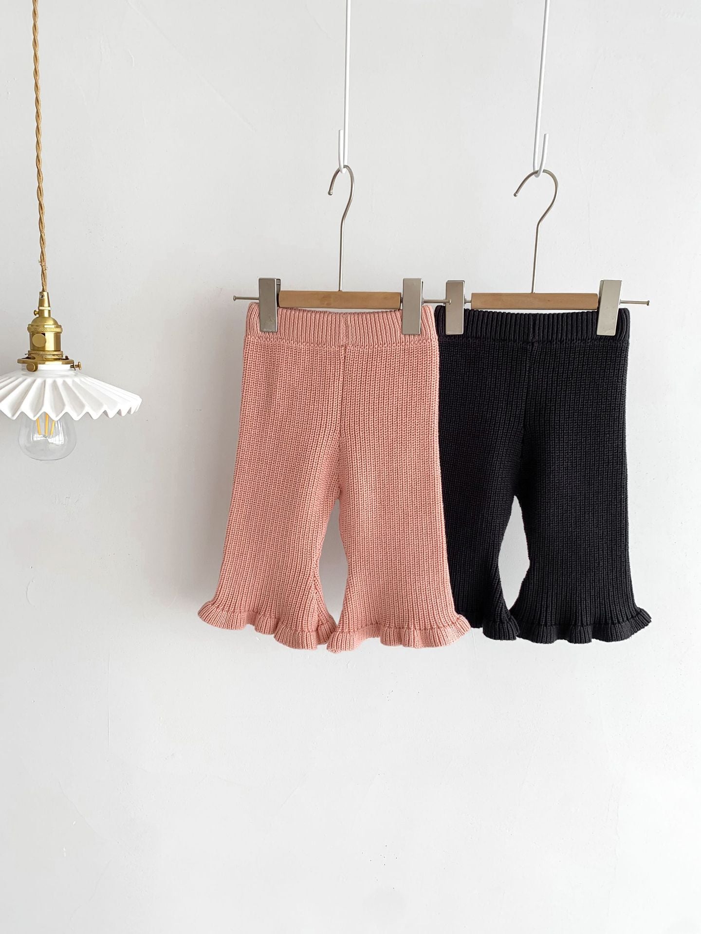 Calça Infantil de Tricô Pantalona - BABYLIFEBabyLifeBABYLIFEPretoCalça Infantil de Tricô Pantalona0 - 3 Meses