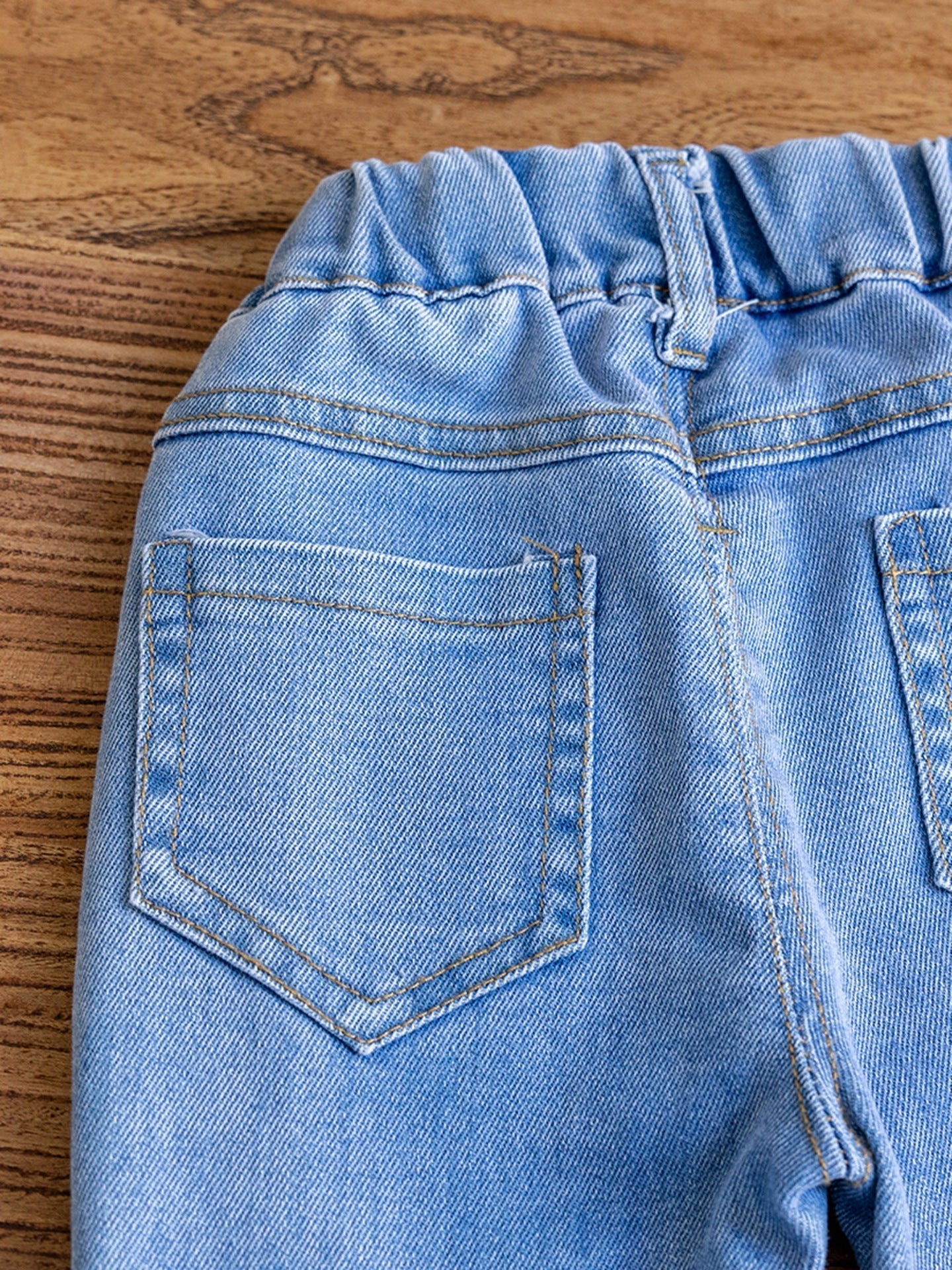 Calça Infantil Feminina Jeans Barra Florzinhas - BABYLIFEBabyLifeBABYLIFE6 - 12 MesesCalça Infantil Feminina Jeans Barra Florzinhas