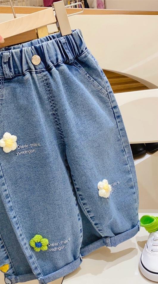 Calça Infantil Feminina Jeans Florzinhas e Coraçõeszinhos - BABYLIFEBabyLifeBABYLIFEFlorzinhaCalça Infantil Feminina Jeans Florzinhas e Coraçõeszinhos6 - 12 Meses