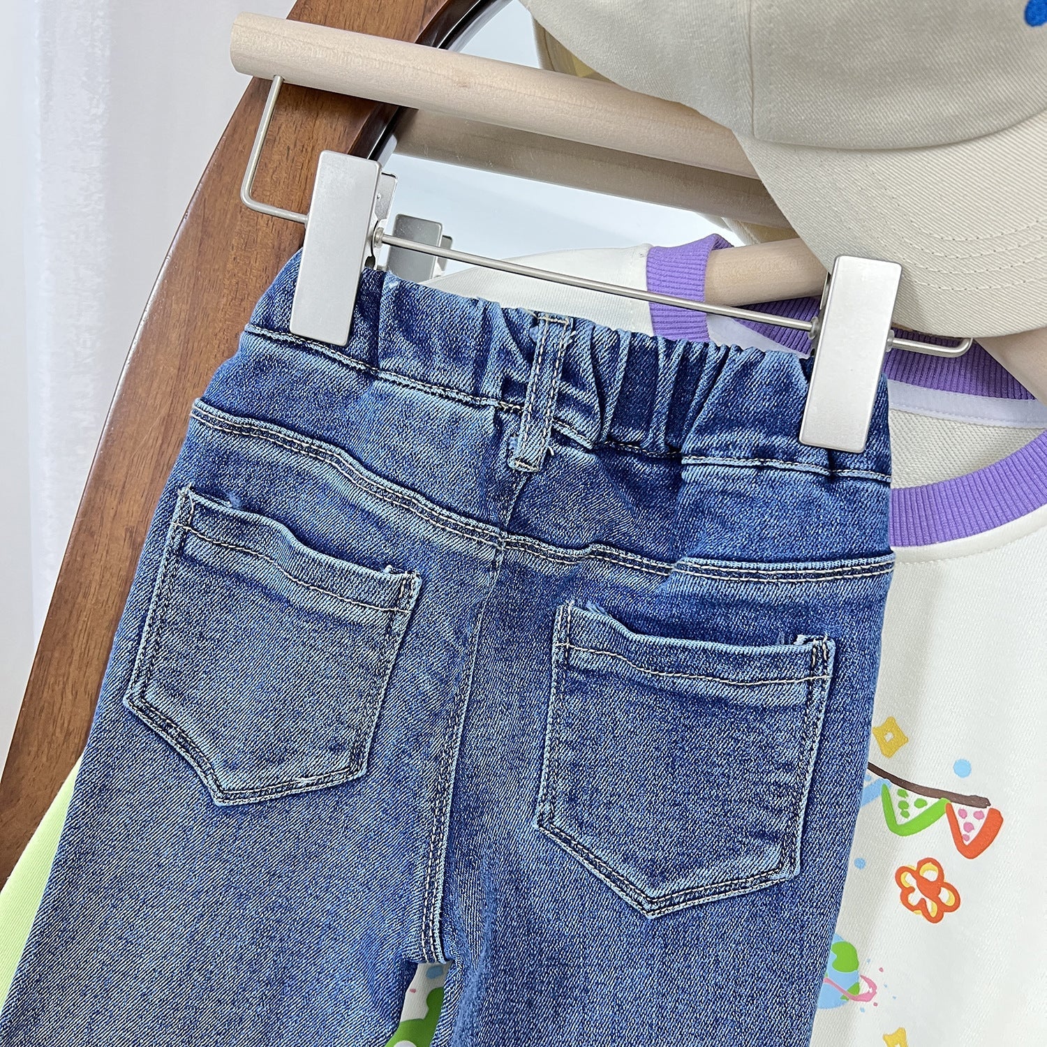 Calça Infantil Feminina Jeans Florzinhas - BABYLIFEBabyLifeBABYLIFE6 - 12 MesesCalça Infantil Feminina Jeans Florzinhas