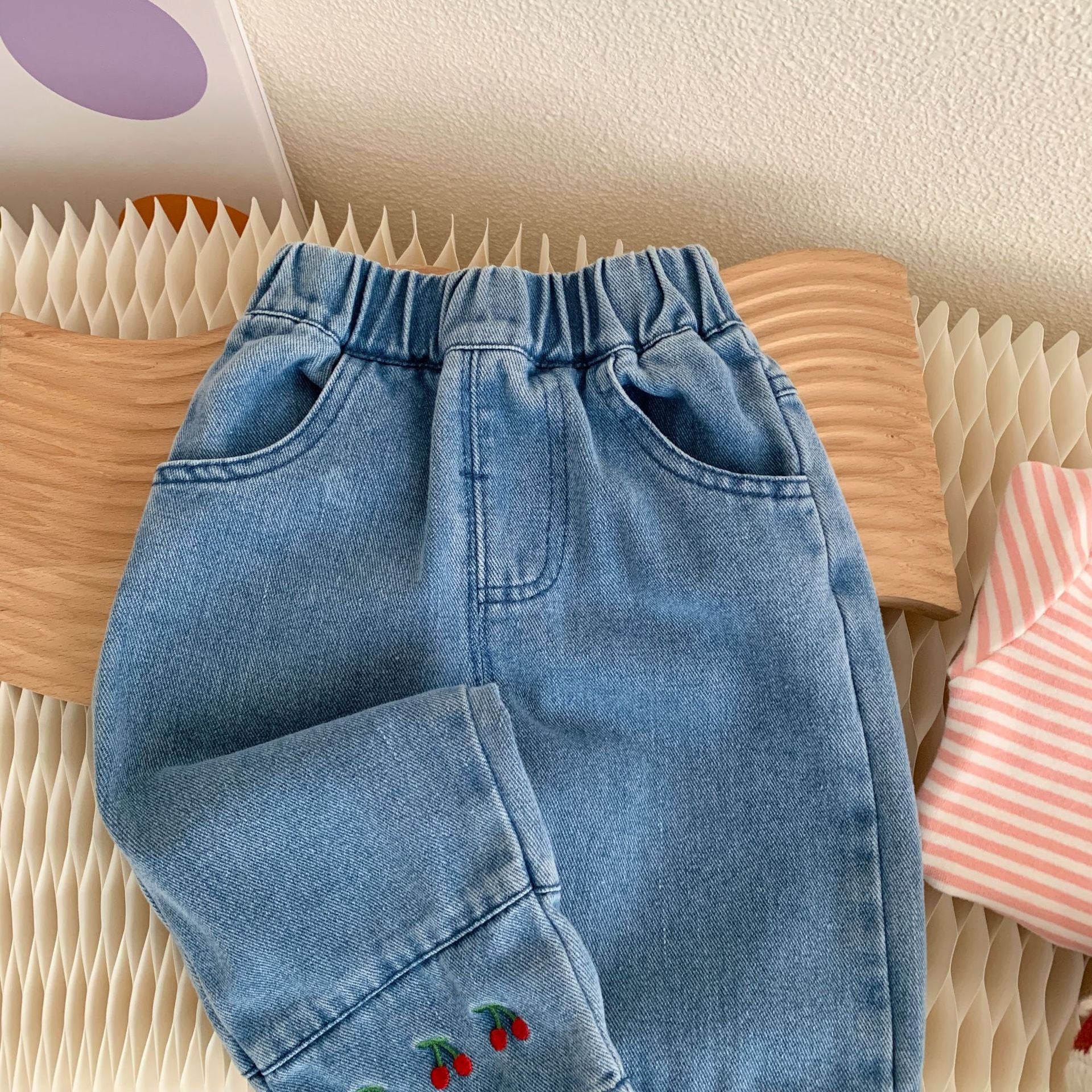 Calça Infantil Feminina Jeans Frutinhas - BABYLIFEBabyLifeBABYLIFE0 - 6 MesesCalça Infantil Feminina Jeans Frutinhas