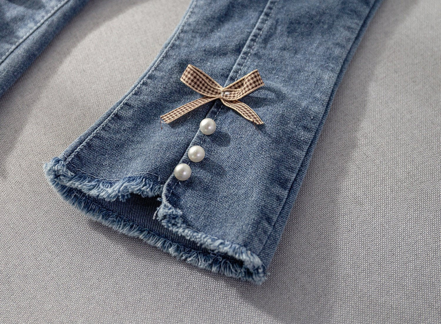 Calça Infantil Feminina Jeans Lacinho e Pérolas - BABYLIFEBabyLifeBABYLIFE6 - 12 MesesCalça Infantil Feminina Jeans Lacinho e Pérolas