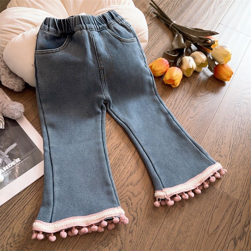 Calça Infantil Feminina Jeans Pompomzinho - BABYLIFEBabyLifeBABYLIFE1 - 2 AnosCalça Infantil Feminina Jeans Pompomzinho