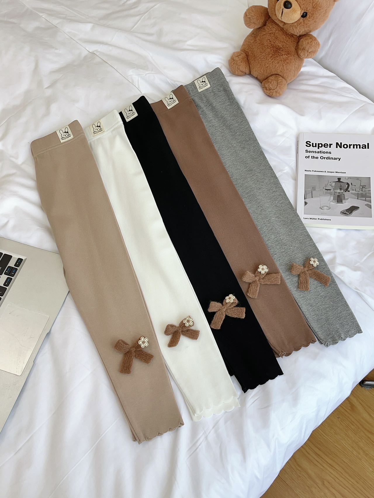 Calça Infantil Feminina Laço Florzinha - BABYLIFEBabyLifeBABYLIFECinzaCalça Infantil Feminina Laço Florzinha3 - 4 Anos