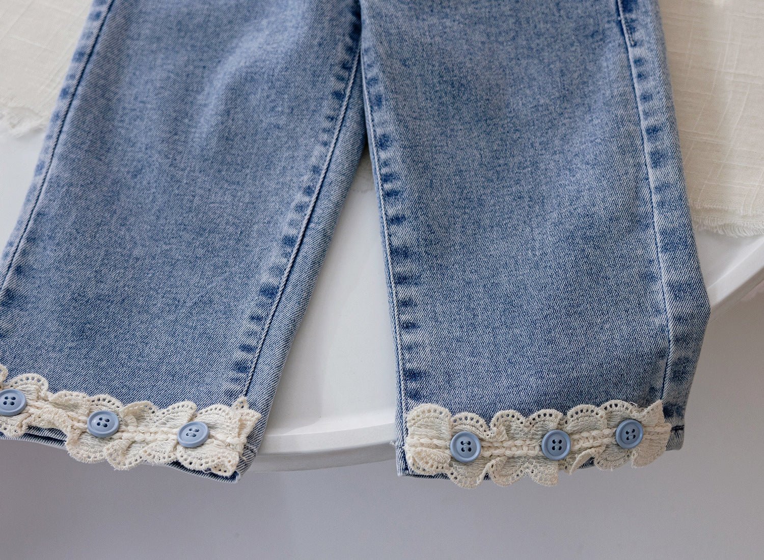 Calça Infantil Feminina Rendinha Botõezinhos - BABYLIFEBabyLifeBABYLIFE6 - 12 MesesCalça Infantil Feminina Rendinha Botõezinhos