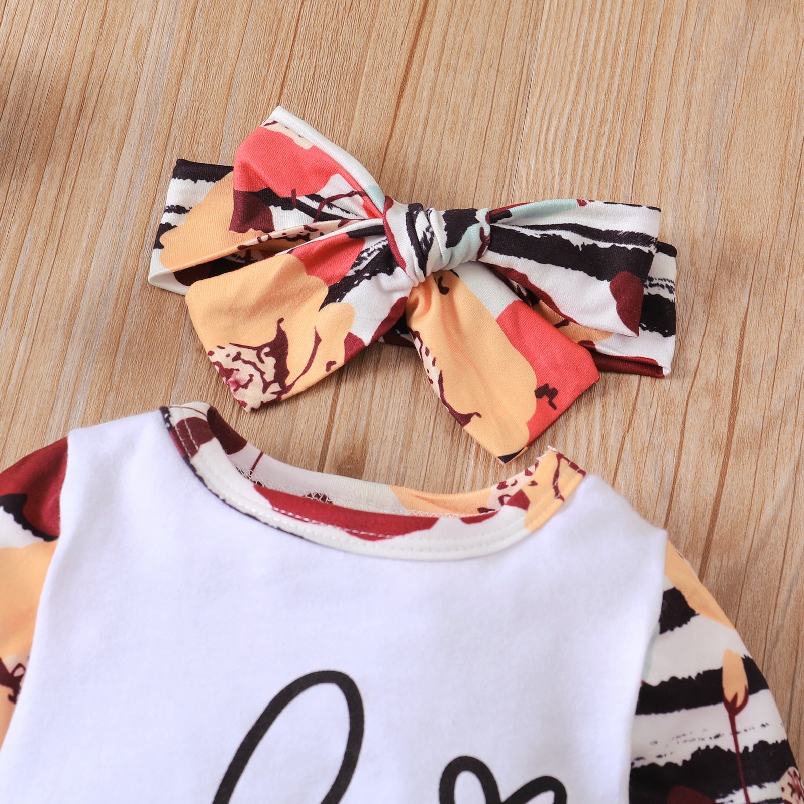 Macacão Infantil Feminino com Touca e Laço - BABYLIFEMacacãoBabyLifeBABYLIFE200000463:2000250030 - 3 Meses 44cmMacacão Infantil Feminino com Touca e Laço