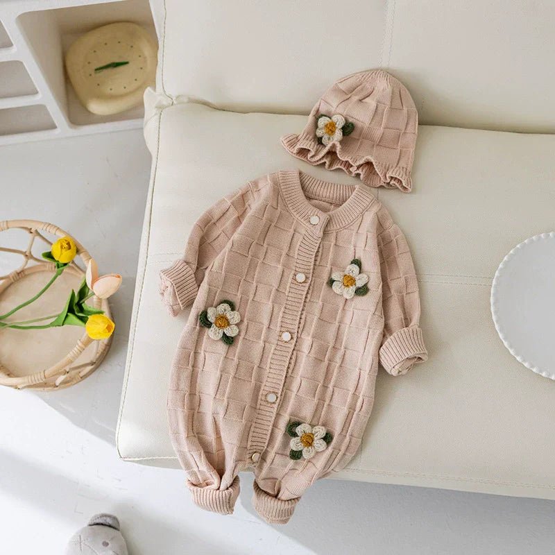 Macacão Infantil Feminino Tricô Flores - BABYLIFEBabyLifeBABYLIFEDamascoMacacão Infantil Feminino Tricô Flores3 - 5 Meses