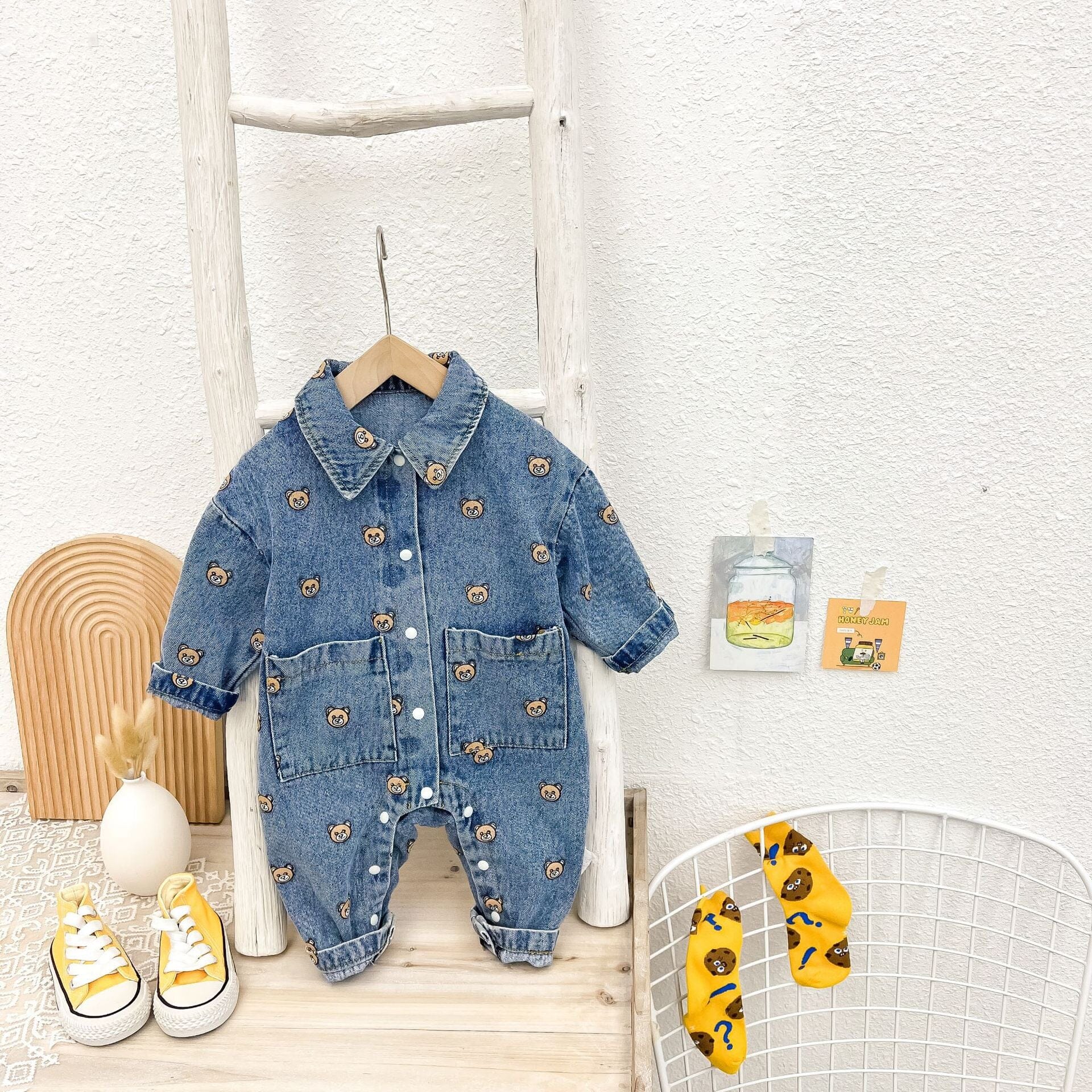 Macacão Infantil Jeans Bolso Ursinho - BABYLIFEBabyLifeBABYLIFE14:173;200000463:2006618956-9M  66AzulMacacão Infantil Jeans Bolso Ursinho6 - 9 Meses