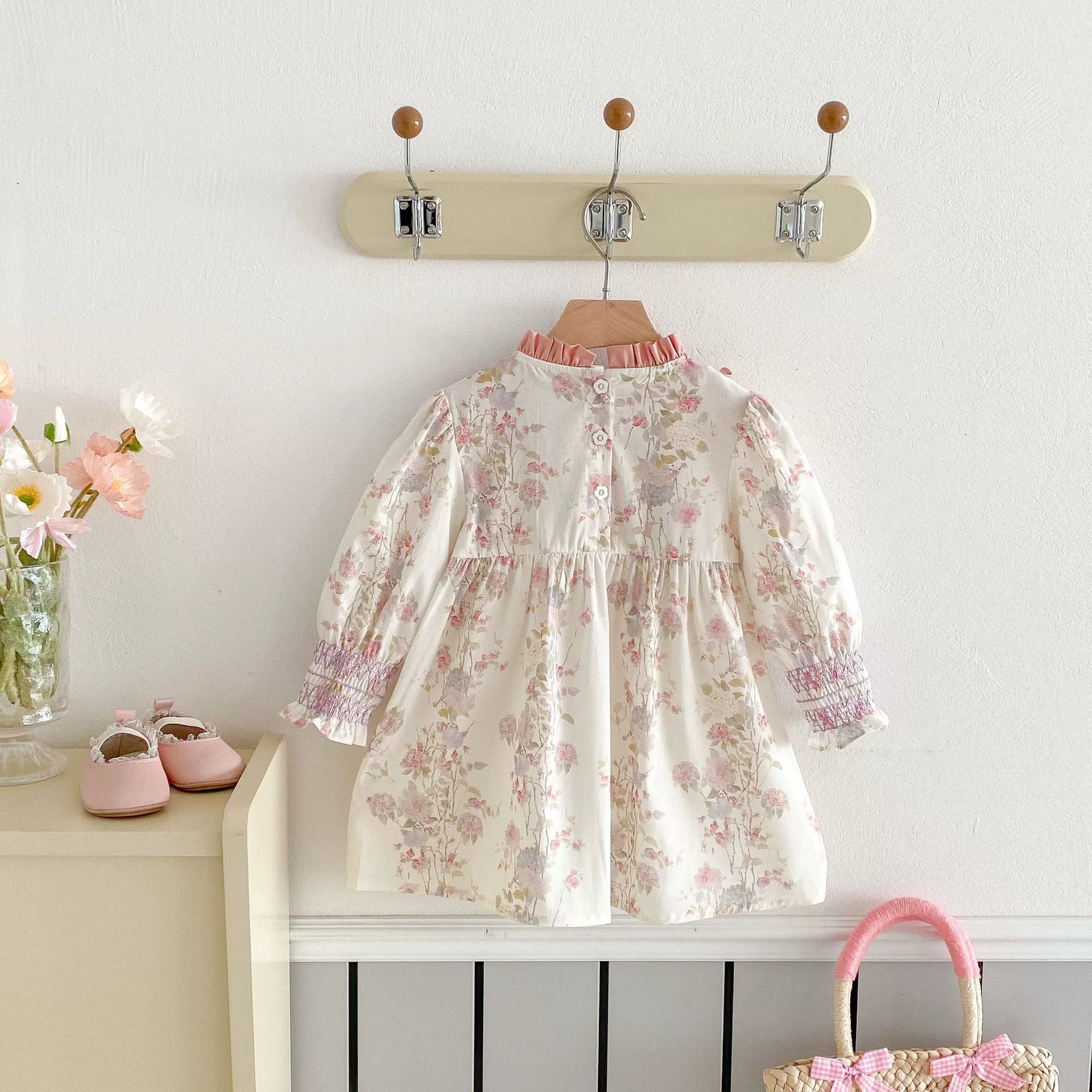Vestido Infantil Babadinho Flores - BABYLIFEBabyLifeBABYLIFEBege FloresVestido Infantil Babadinho Flores6 - 12 Meses