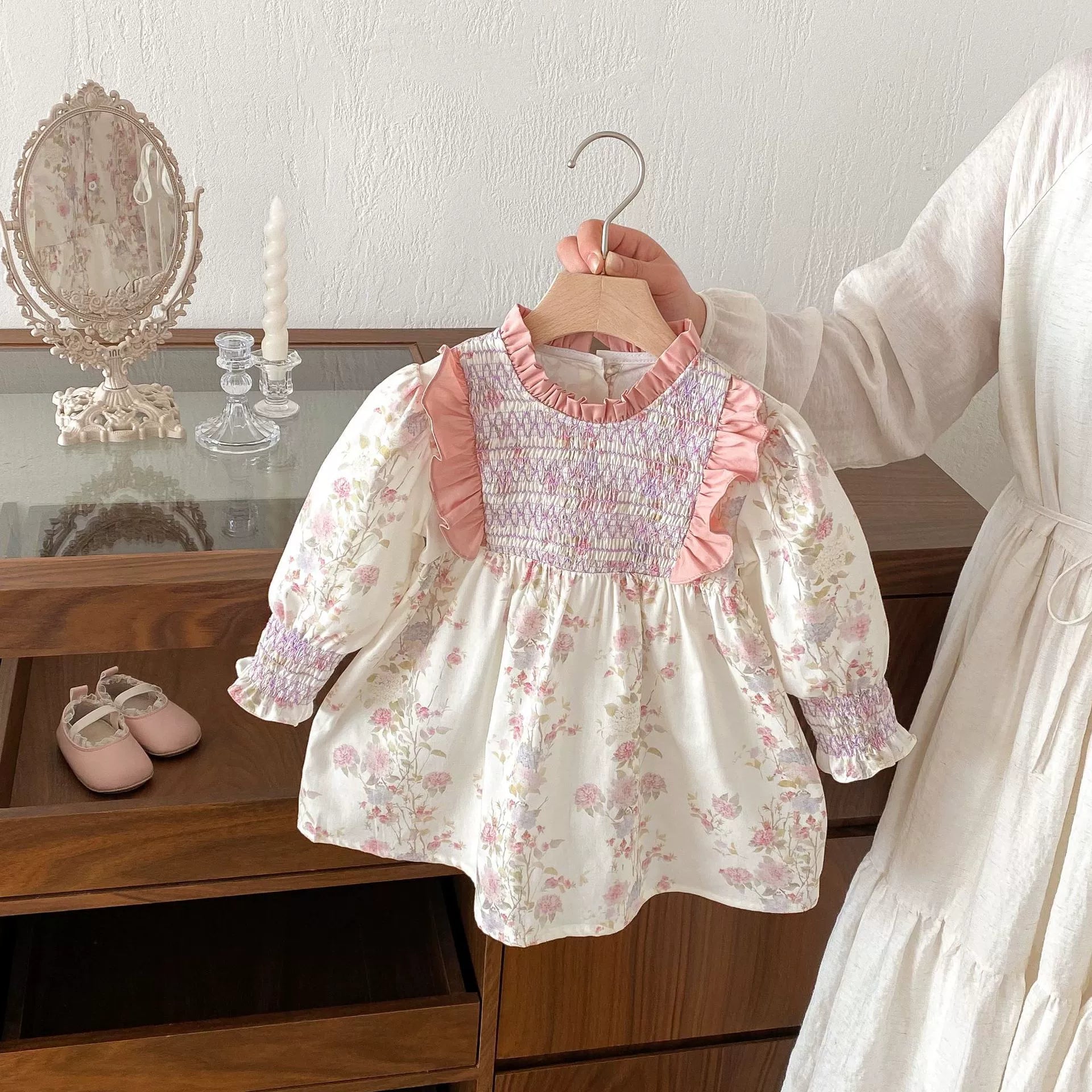 Vestido Infantil Babadinho Flores - BABYLIFEBabyLifeBABYLIFEBege FloresVestido Infantil Babadinho Flores6 - 12 Meses