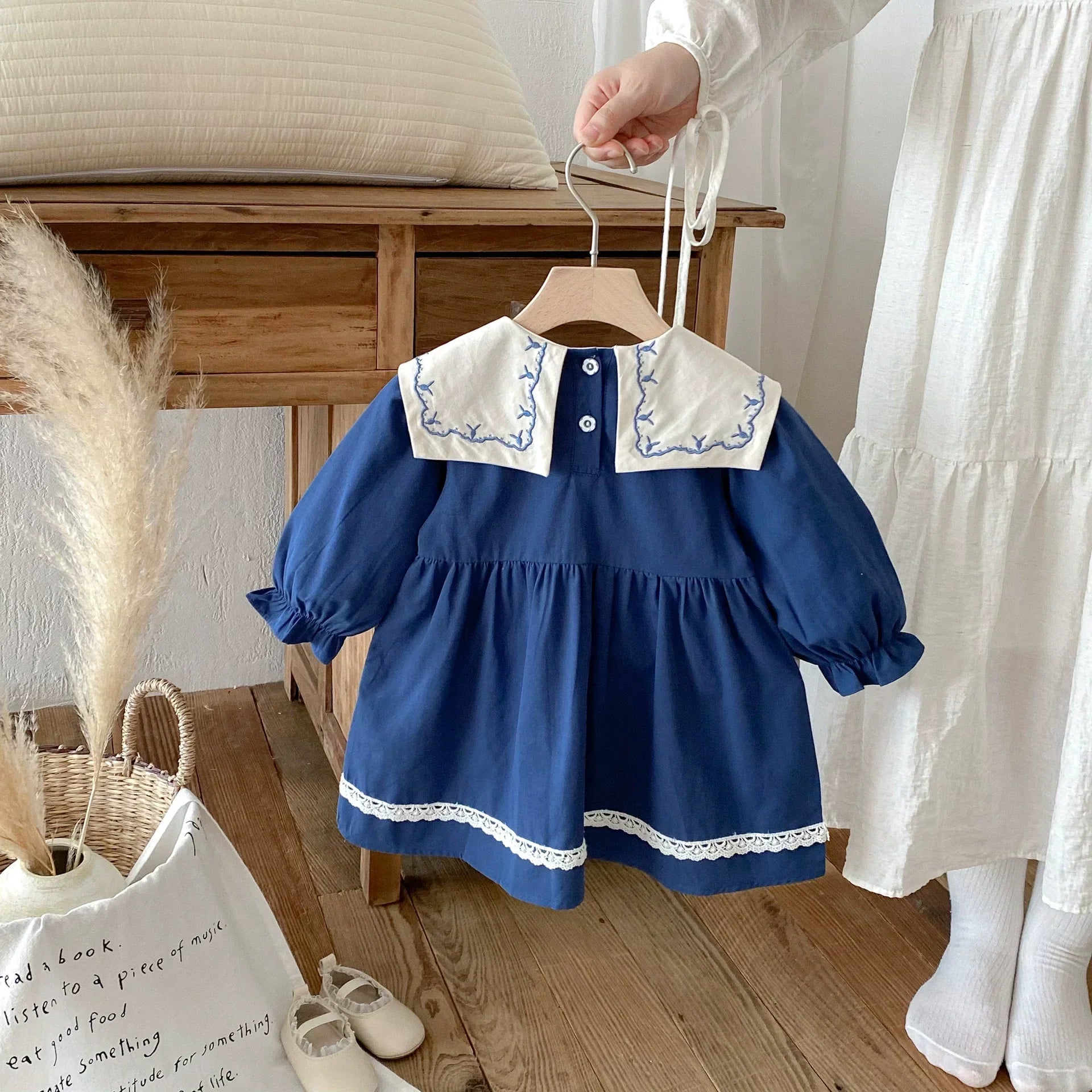 Vestido Infantil Bordado e Rendinha - BABYLIFEBabyLifeBABYLIFEAzulVestido Infantil Bordado e Rendinha6 - 12 Meses