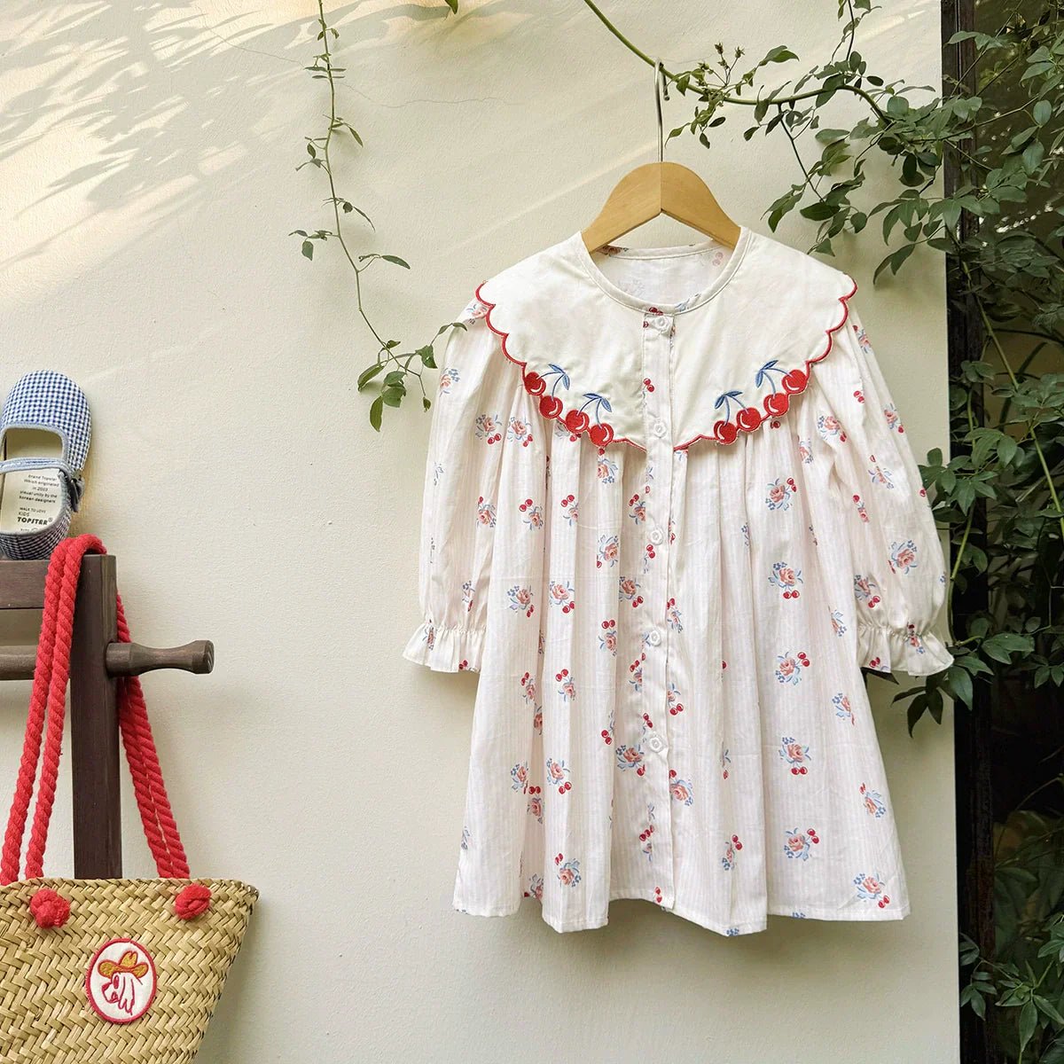 Vestido Infantil Cerejinhas Bordadinho - BABYLIFEBabyLifeBABYLIFEBegeVestido Infantil Cerejinhas Bordadinho1 - 2 Anos