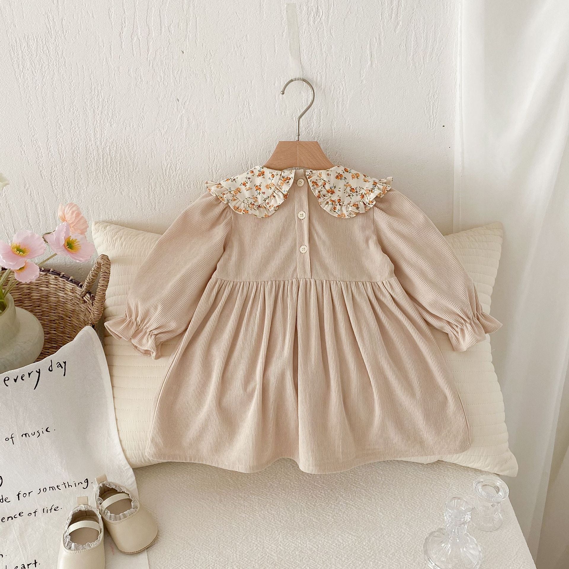 Vestido Infantil Gola Florzinhas - BABYLIFEBabyLifeBABYLIFEBegeVestido Infantil Gola Florzinhas6 - 12 Meses