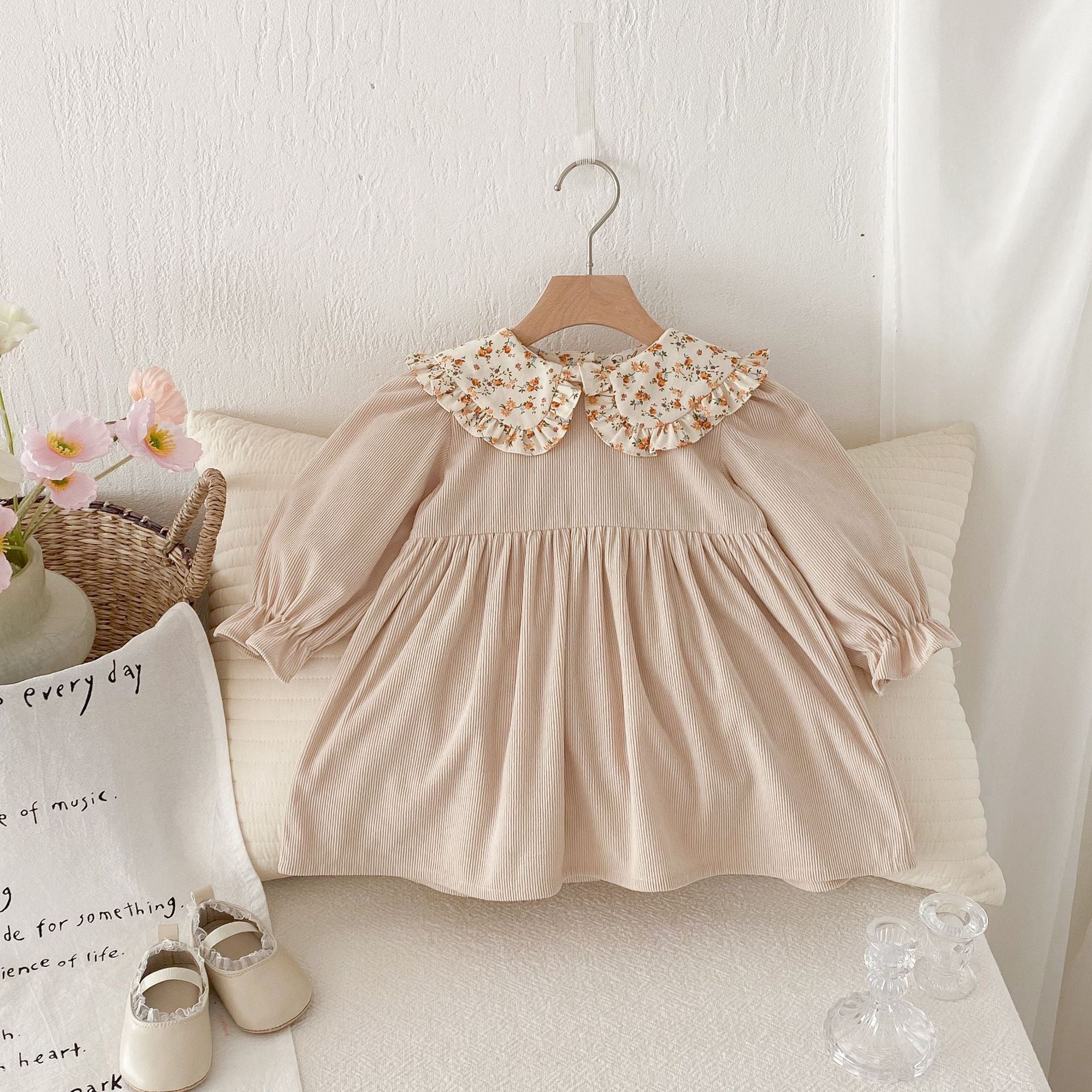 Vestido Infantil Gola Florzinhas - BABYLIFEBabyLifeBABYLIFEBegeVestido Infantil Gola Florzinhas6 - 12 Meses